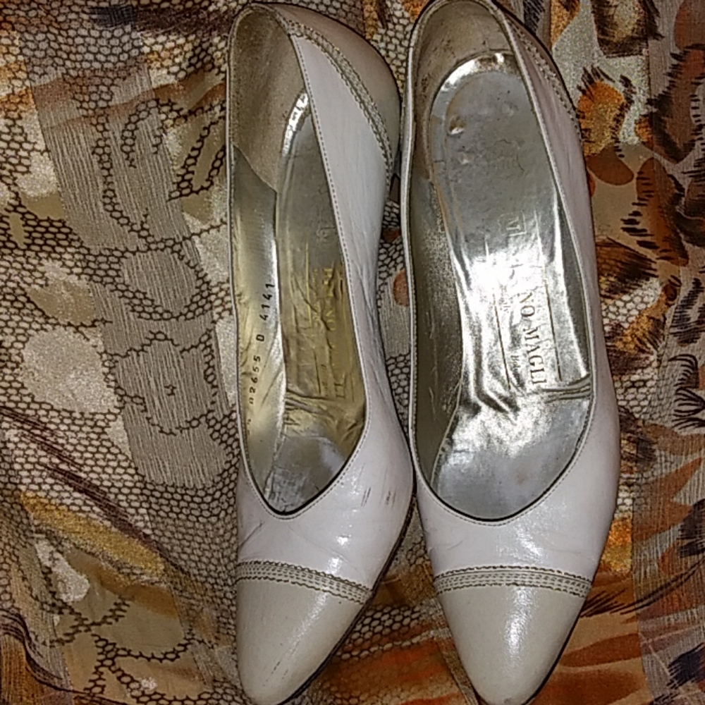 Shoes - Picture 2 of 3